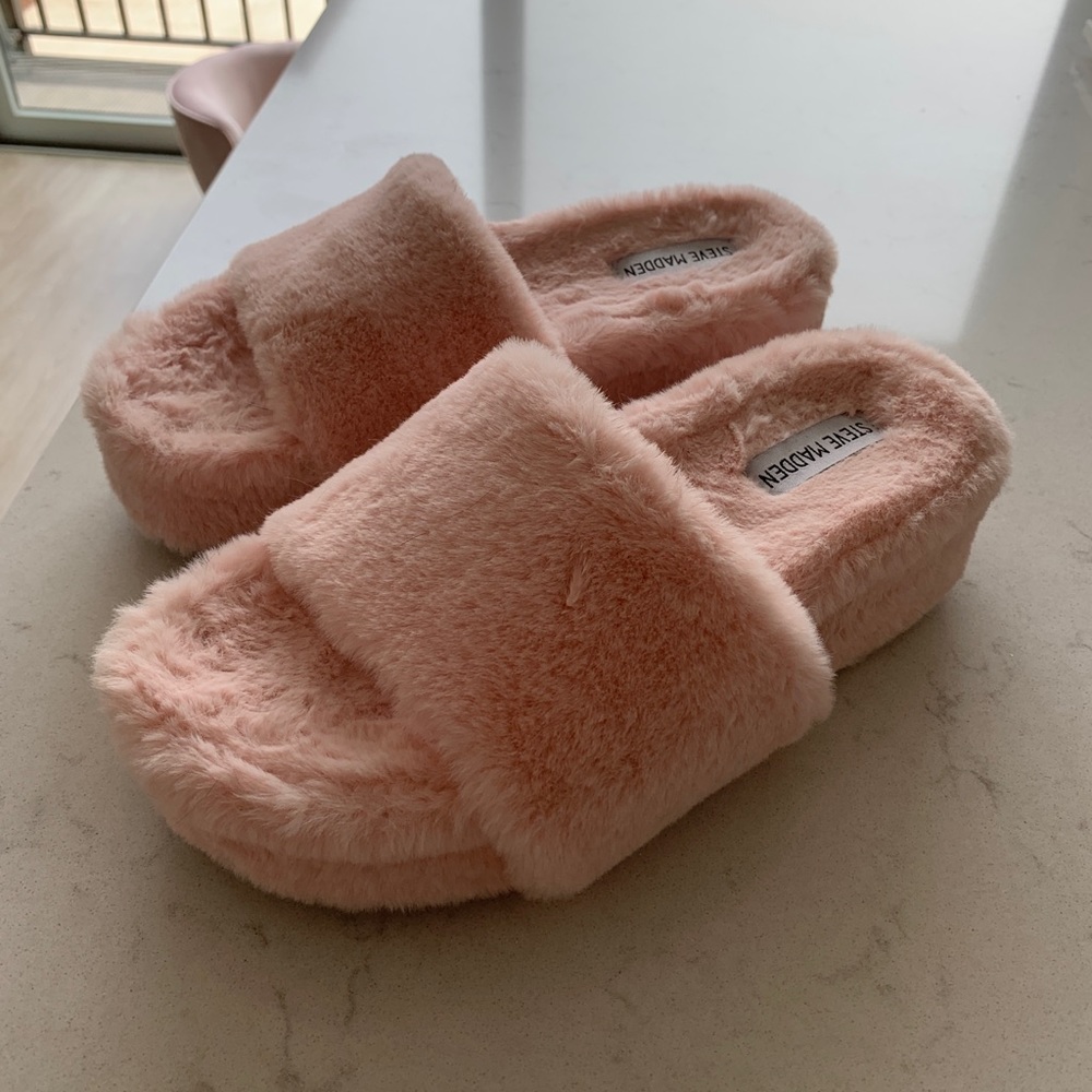 Pink Slippers 💕